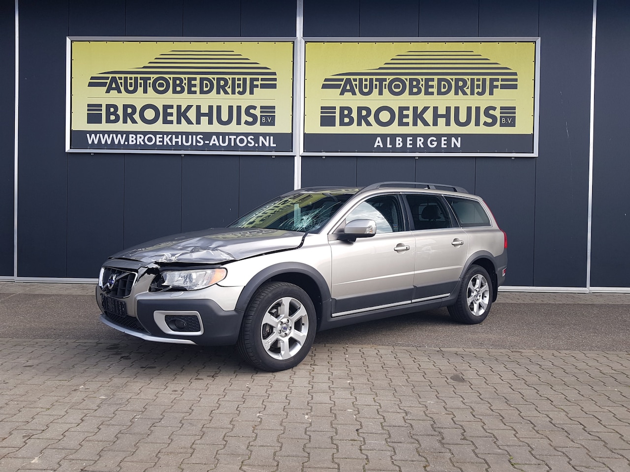 Volvo XC70 - 2.4 D5 Summum 2.4 D5 Summum - AutoWereld.nl