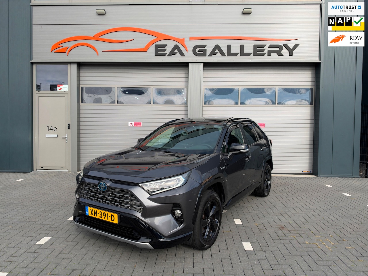 Toyota RAV4 - 2.5 Hybrid Bi-Tone PANO NAP CAMERA APK - AutoWereld.nl