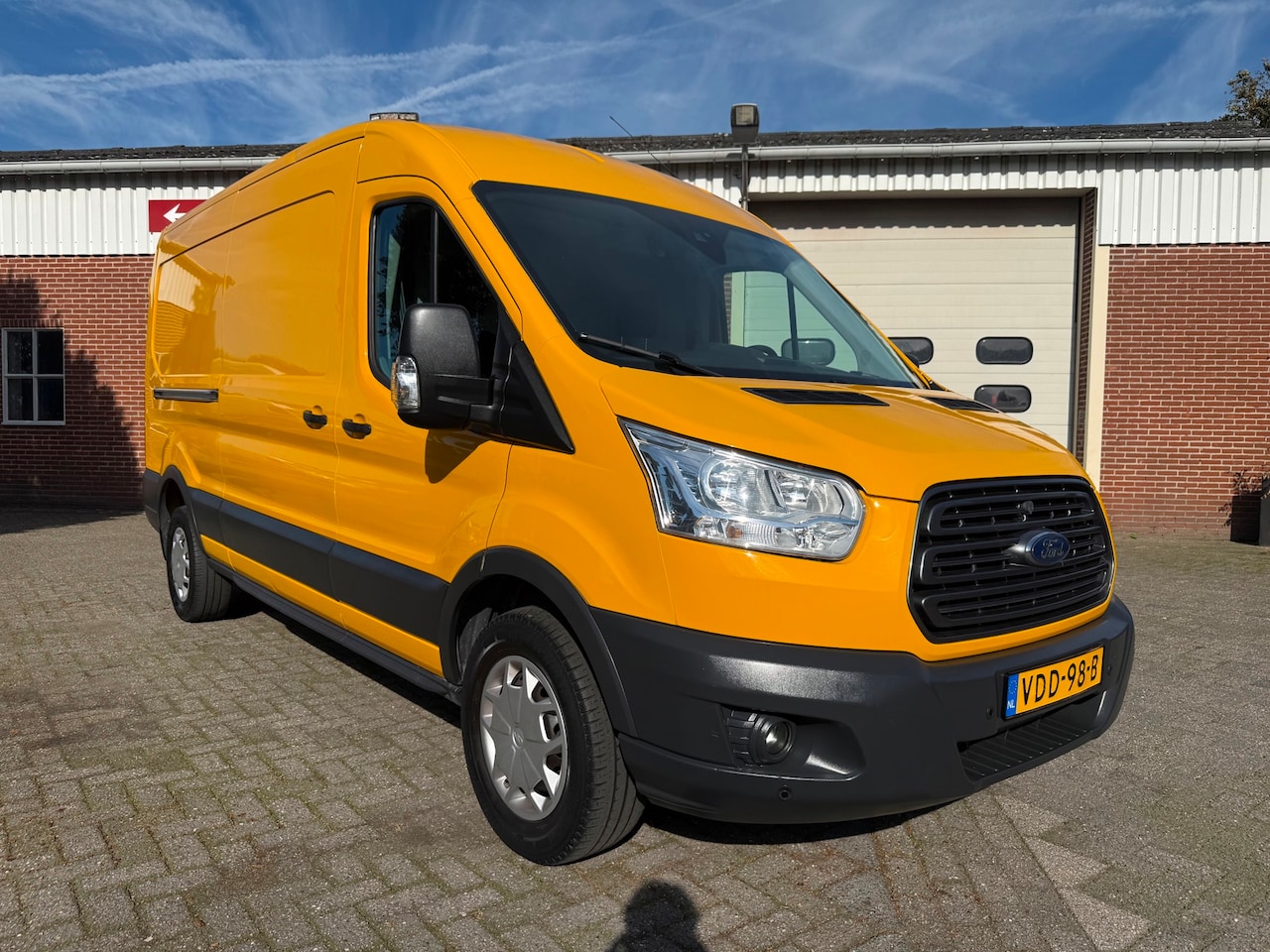 Ford Transit - 350 2.0 TDCI L3H2 Trend 170pk cruise airco euro 6 - AutoWereld.nl