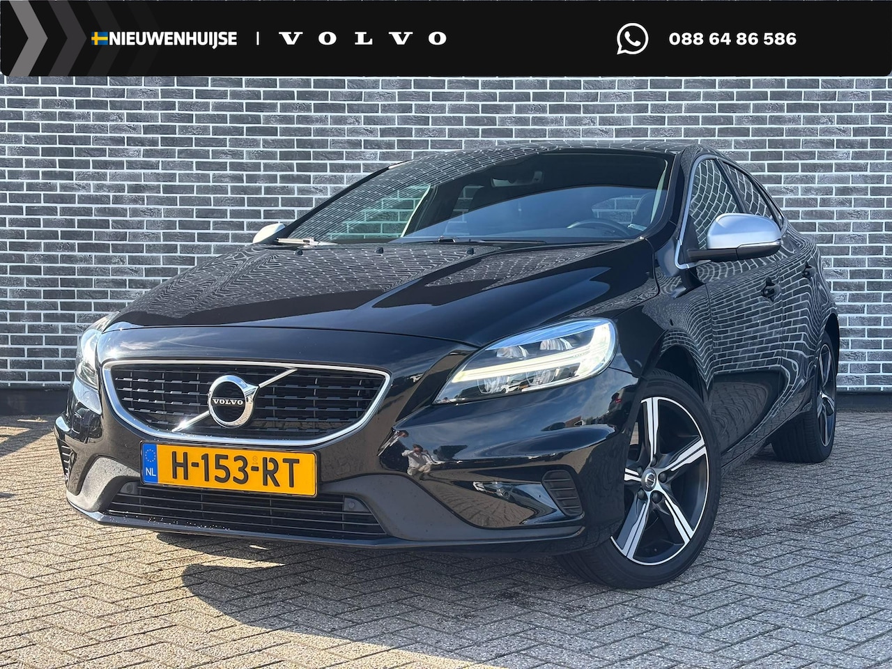 Volvo V40 - 1.5 T3 Polar+ Sport | Trekhaak | Panoramadak | Harman Kardon Audio | Achteruitrijcamera | - AutoWereld.nl