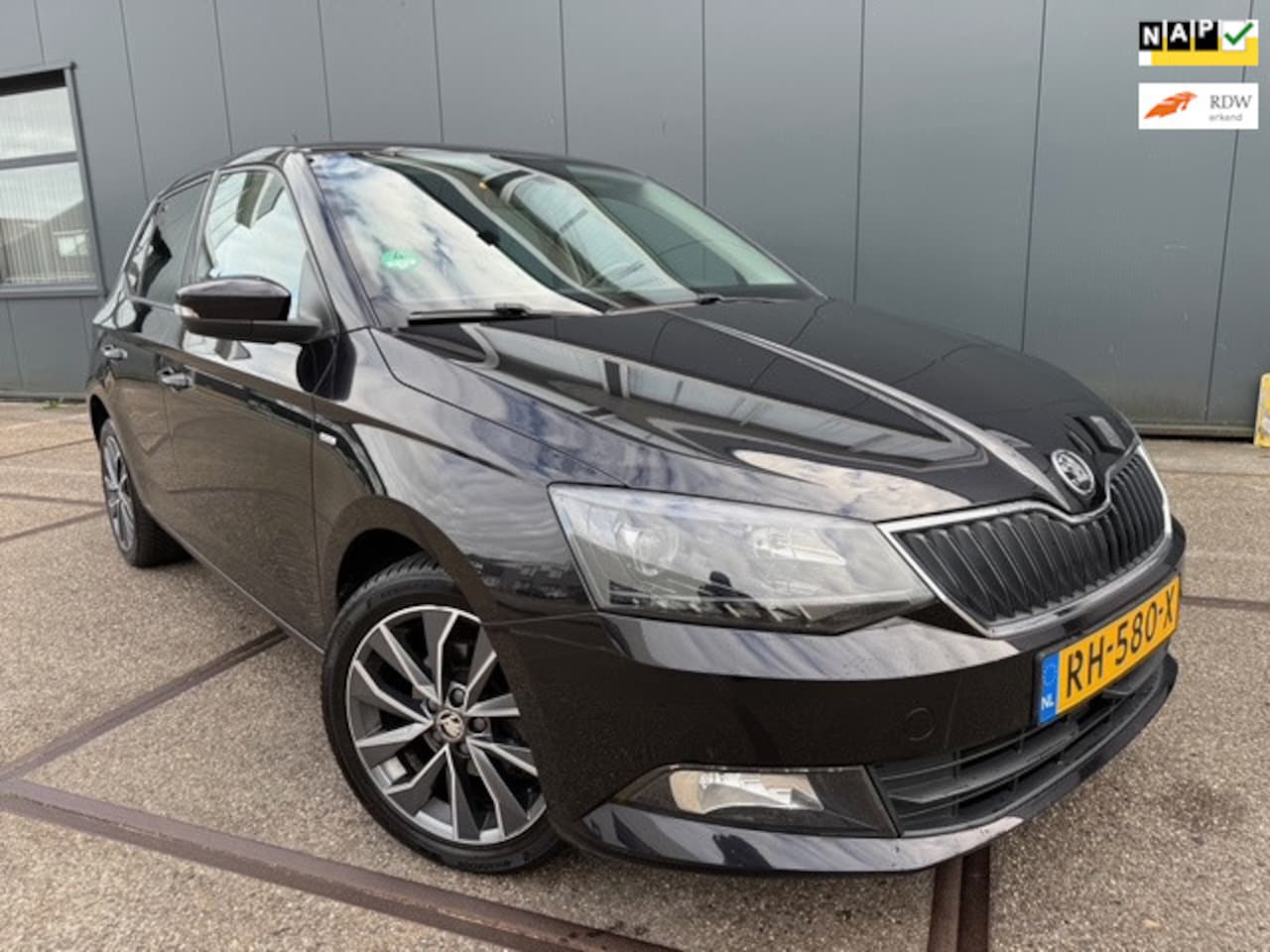 Skoda Fabia - 1.0 TSI Drive | Nap | Bluetooth | Cruise | LED | - AutoWereld.nl