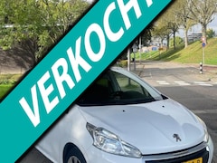 Peugeot 208 - 1.2 PureTech BJ 2018/5DRS/APK 09-2027