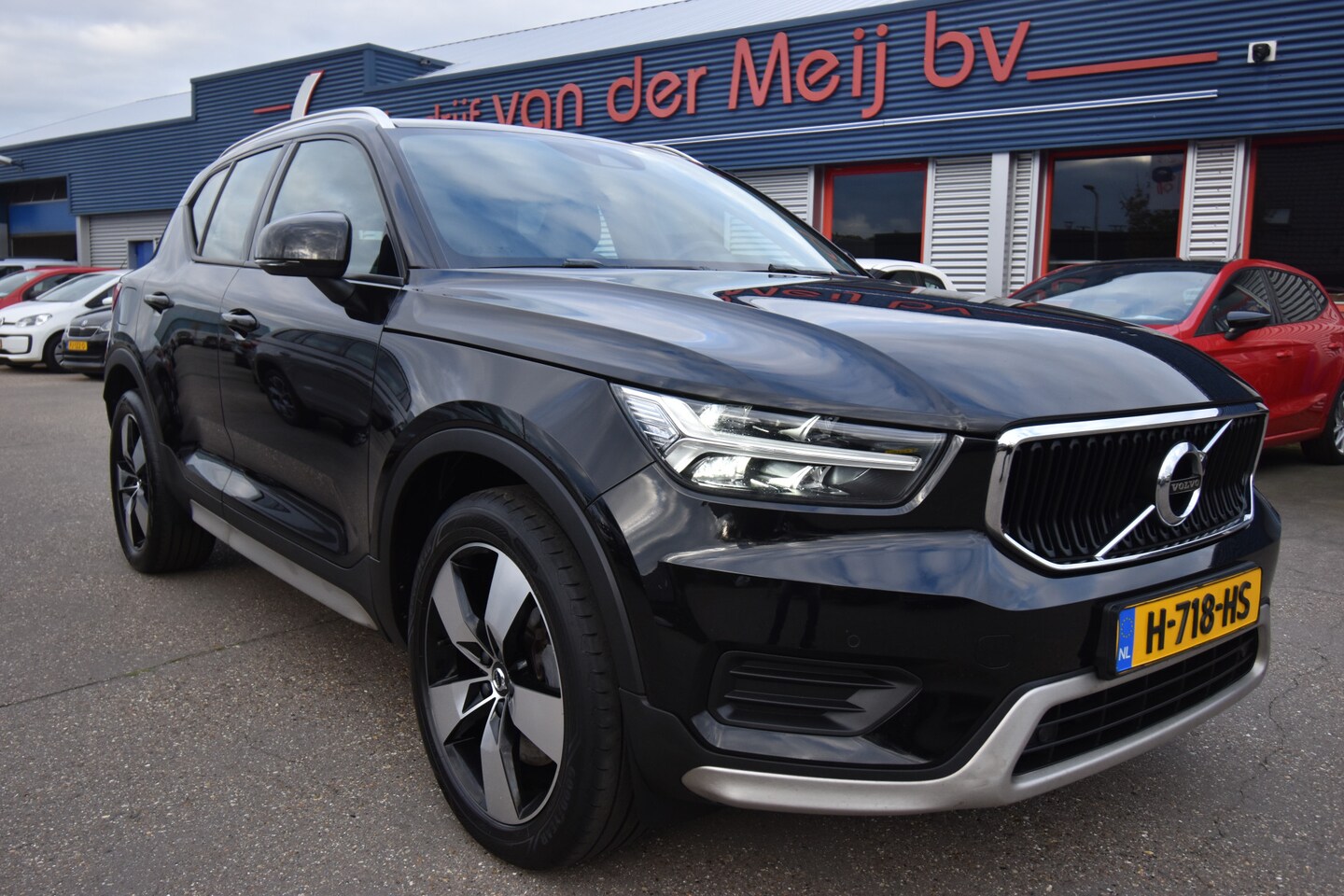 Volvo XC40 - 1.5 T5 Twin Engine Momentum Pro 1.5 T5 Twin Engine Momentum Pro , CLIMATR , A UITRIJ CAM , LED KOPL , LMV19 , NAVI , PDC V - AutoWereld.nl