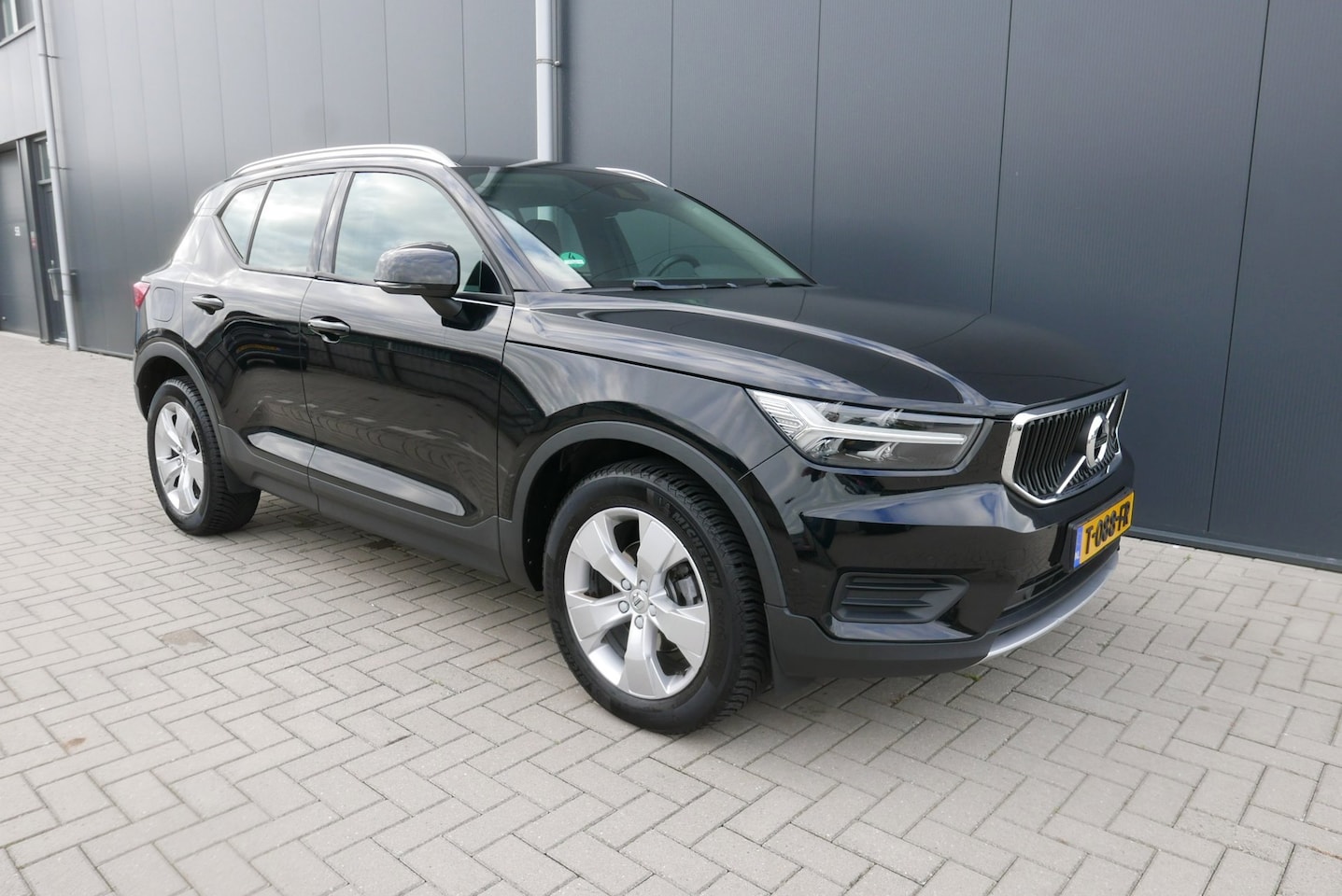 Volvo XC40 - 2.0 D3 150 PK Momentum Pro AUT,NAVI,CLIMA,PDC,LED,164933 KM. - AutoWereld.nl