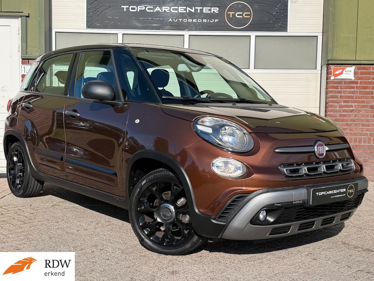 Fiat 500 L - 1.4-16V Lounge/TREKH/NAVI/BLUETH/CRUISE/PARKS/APK - AutoWereld.nl