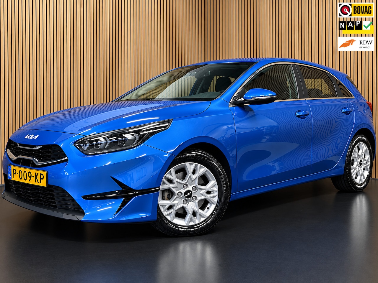 Kia Cee'd - Ceed 1.0 T-GDi MHEV DynamicLine|AUTOMAAT|CARPLAY|CAMERA|CRUISE+CLIMATE CONTROL|NAVIGATIE|L - AutoWereld.nl