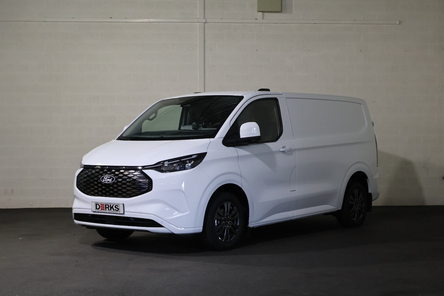 Ford Transit Custom - E-Transit L1 H1 Limited 71 kWh B&O Sound - AutoWereld.nl