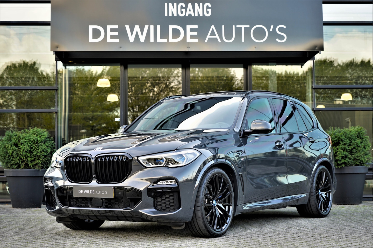 BMW X5 - xDrive45e M-sport Pano Trekhaak Harman/Kardon Head-up Laser Keyless - AutoWereld.nl