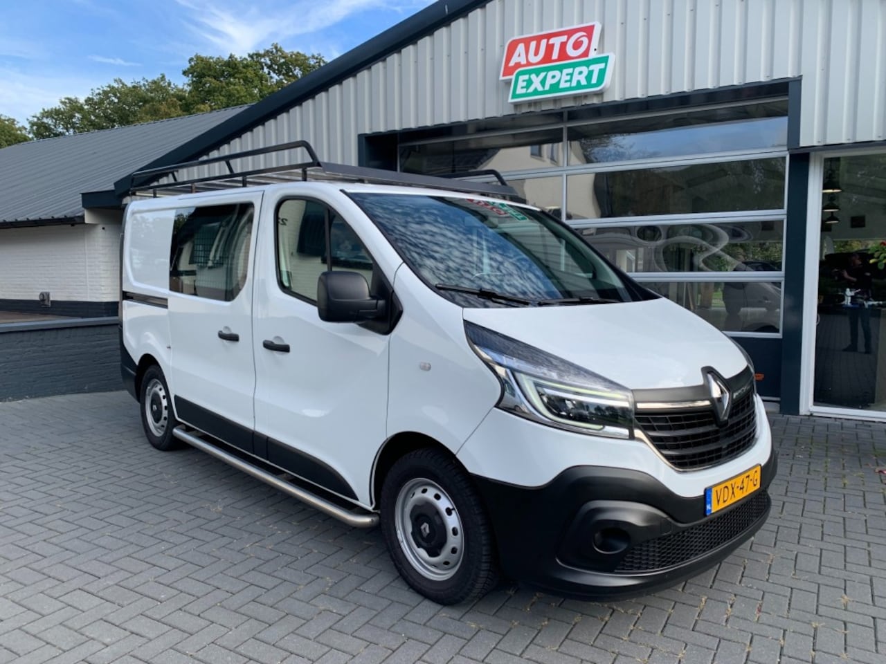 Renault Trafic - 2.0 dCi 145 T29 L1H1 Comfort 2.0 dCi 145 T29 L1H1 Comfort, Cruise control, Trekhaak, Airco, all in prijs inclusief apk - AutoWereld.nl