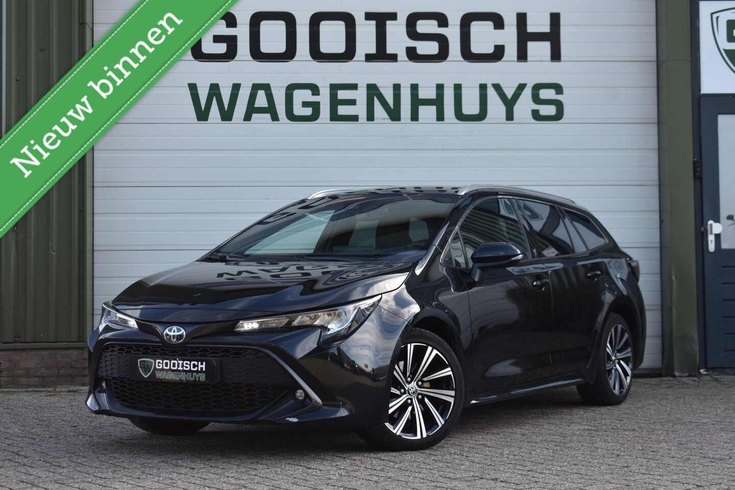 Toyota Corolla Touring Sports - 2.0 Hybrid Business Plus | Stoelverwarming | Camera | - AutoWereld.nl