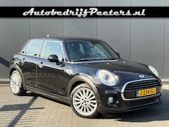 MINI Cooper - 1.5 Aut. Cooper LED Sportstoelen Leder Navi Cruise PDC