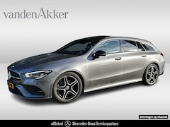 Mercedes-Benz CLA-Klasse - 180 AMG // Panormadak // Sfeerverlichting // Camera // Carplay // Night pakket