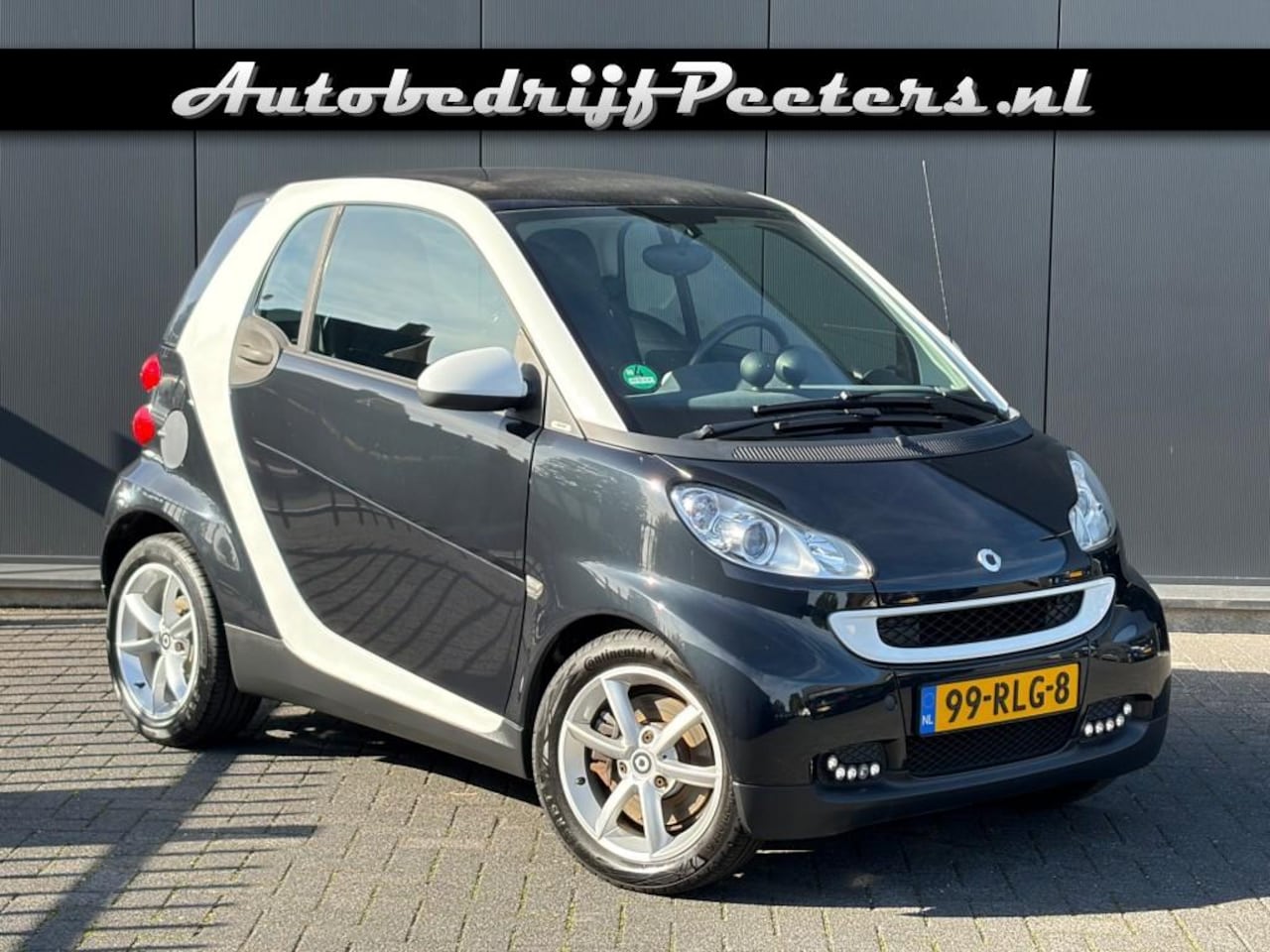 Smart Fortwo - 1.0 mhd Panoramadak Airco Navigatie NL-auto - AutoWereld.nl