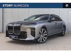 BMW i7 - 50 xDrive M Sport / Panoramadak Sky Lounge / Trekhaak / Executive Lounge Seating / 3D Head
