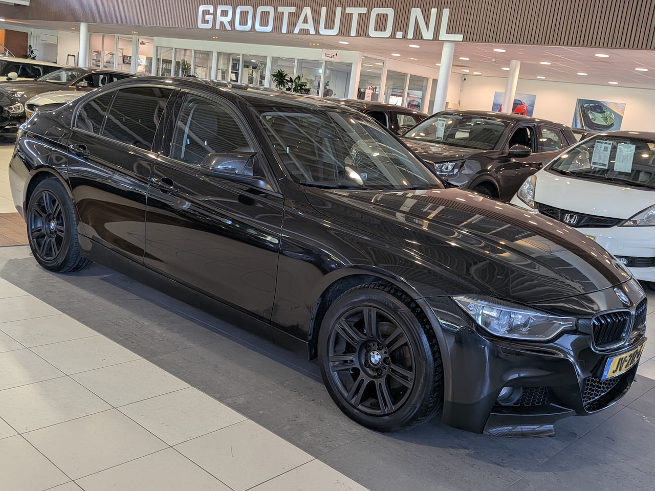 BMW 3-serie - 320i xDrive Executive Cruise Control, Stuurbekrachtiging, Carplay - AutoWereld.nl