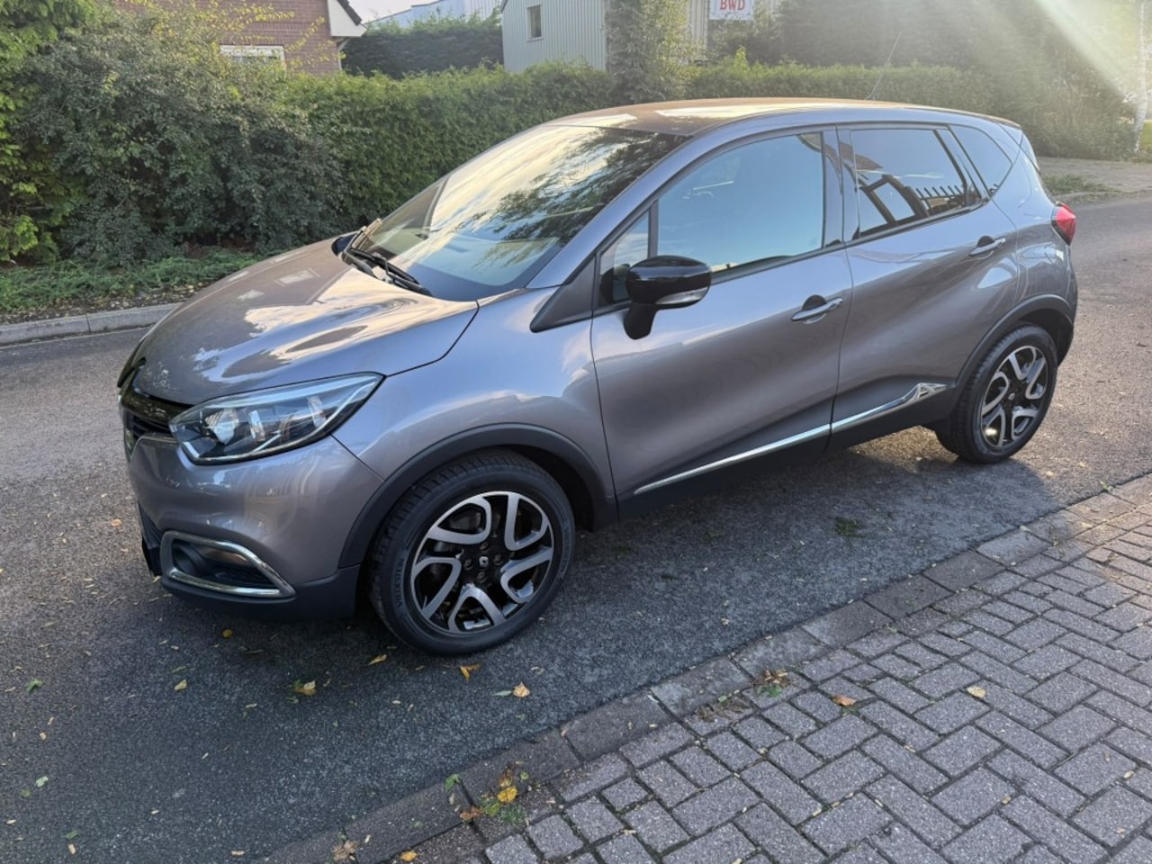 Renault Captur - 1.2 TCE Dynamique* automaat * trekhaak* lichtmetaal* ecc*NAP*leer*camera - AutoWereld.nl