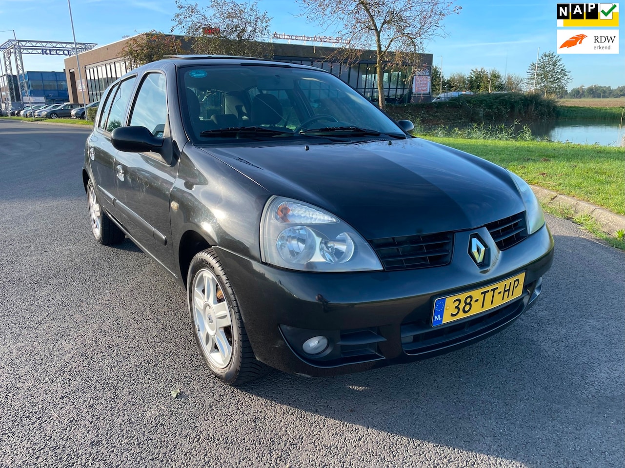 Renault Clio - 1.2-16V Campus 1.2-16V Campus, 5drs, Trekhaak, Airco, Elektr ramen, Radio CD speler, Lmv, Hefdak, Geen im - AutoWereld.nl