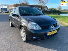Renault Clio - 1.2-16V Campus, 5drs, Trekhaak, Airco, Elektr ramen, Radio CD speler, Lmv, Hefdak, Geen im