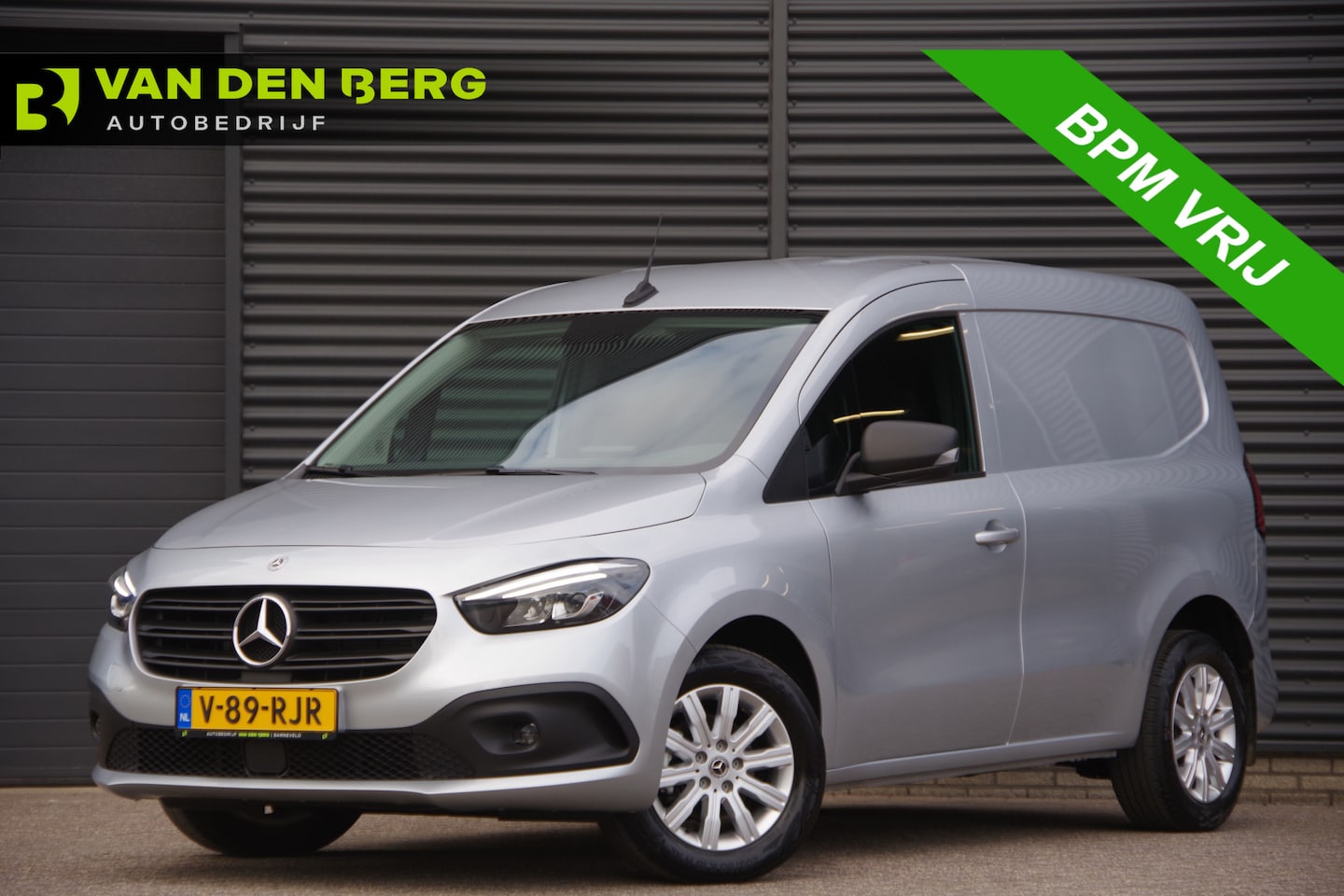 Mercedes-Benz Citan - 112 CDI L1 3-ZITS, LED, TREKHAAK, KEYLESS, CAMERA, CRUISE, CLIMA, PARKEERSENSOREN - AutoWereld.nl