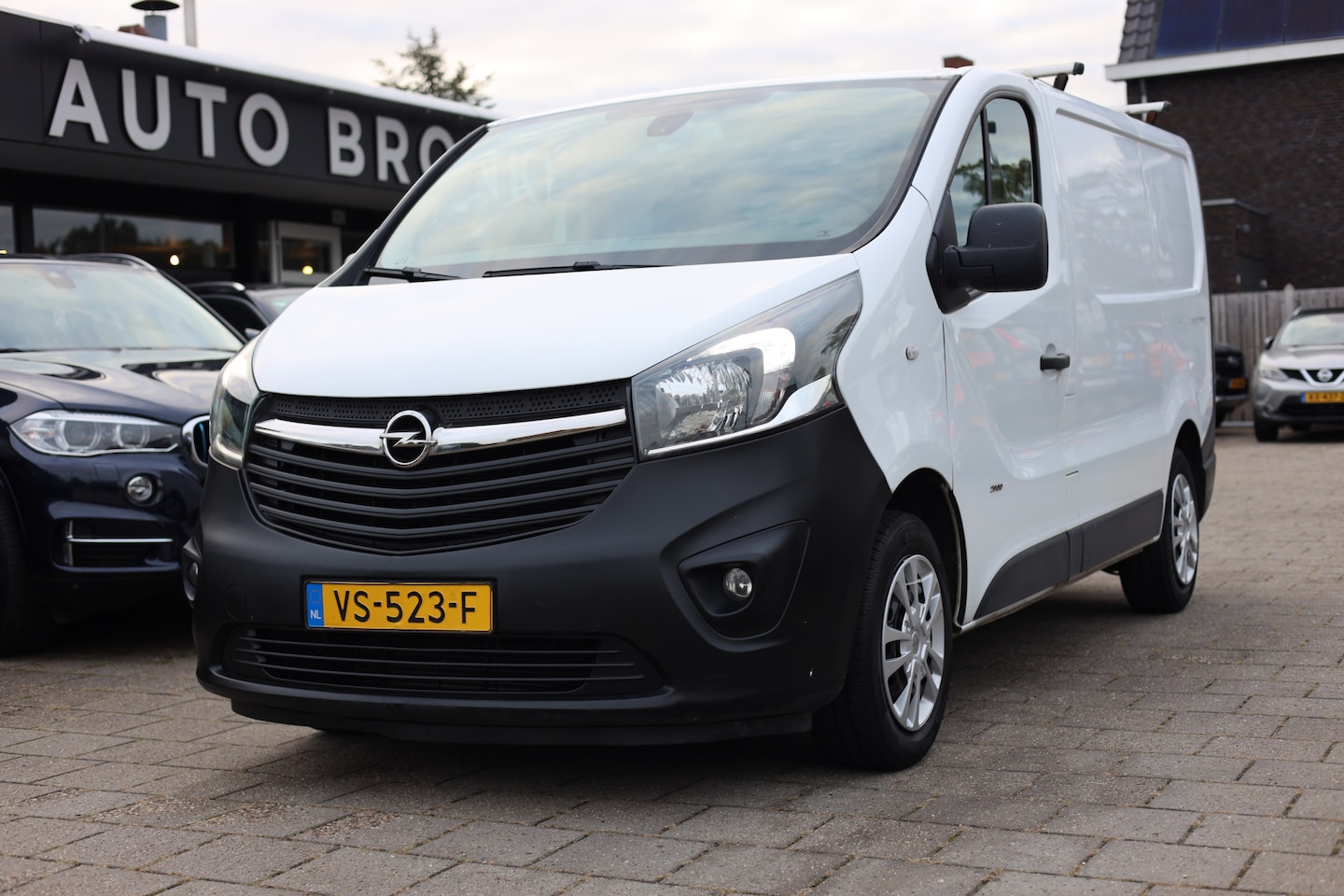 Opel Vivaro - 1.6 CDTI L1H1 ECOFLEX | NAVI | CAMERA | TREKHAAK - AutoWereld.nl