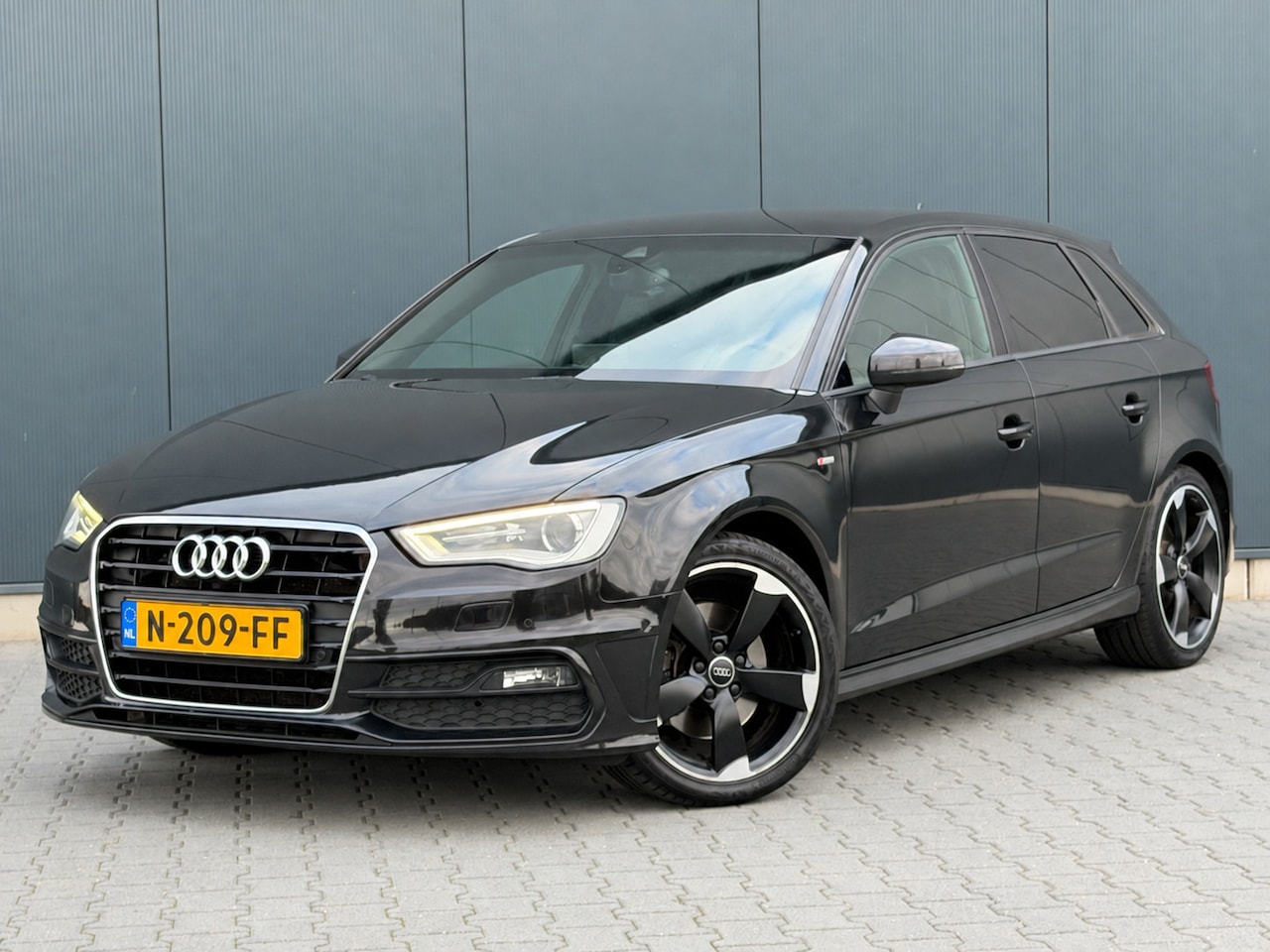 Audi A3 Sportback - 1.8 TFSI 3x S-Line Leder - Navi - B&O Audiosysteem - AutoWereld.nl