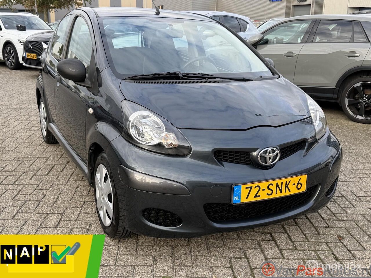Toyota Aygo - 1.0-12V Cool 1.0-12V Cool,Airco,5drs,2de eigenaar - AutoWereld.nl