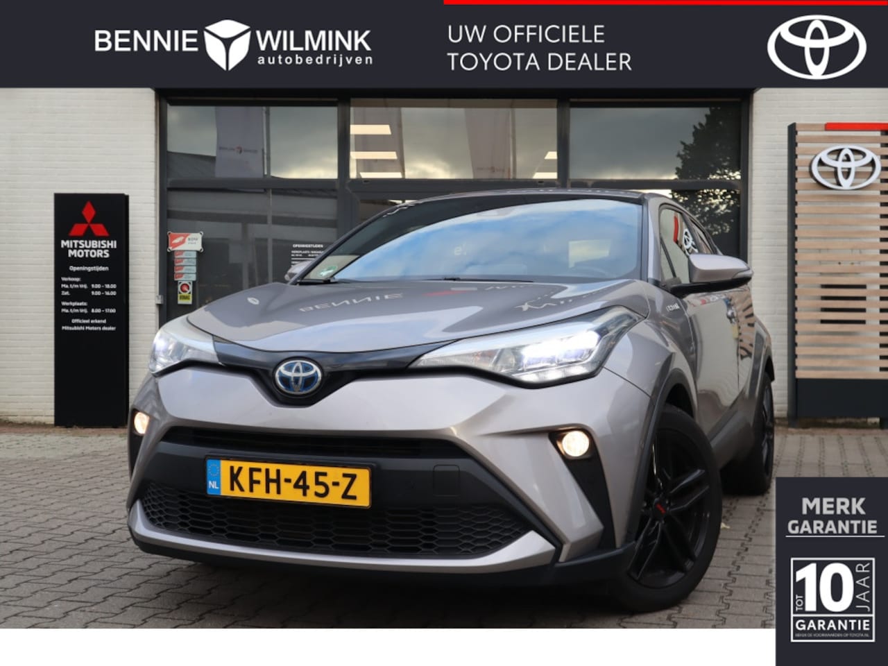 Toyota C-HR - 2.0 Hybrid First Edition Carplay | Blindspot | Stuur en stoelverwarming - AutoWereld.nl