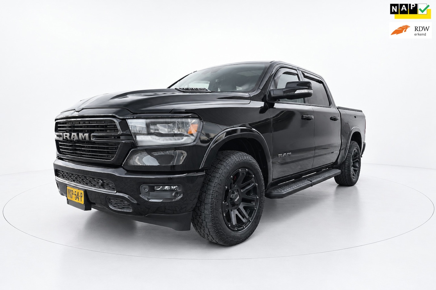 Dodge Ram 1500 - 5.7 V8 4x4 Crew Cab 6'4 LUCHTVERING LPG - AutoWereld.nl