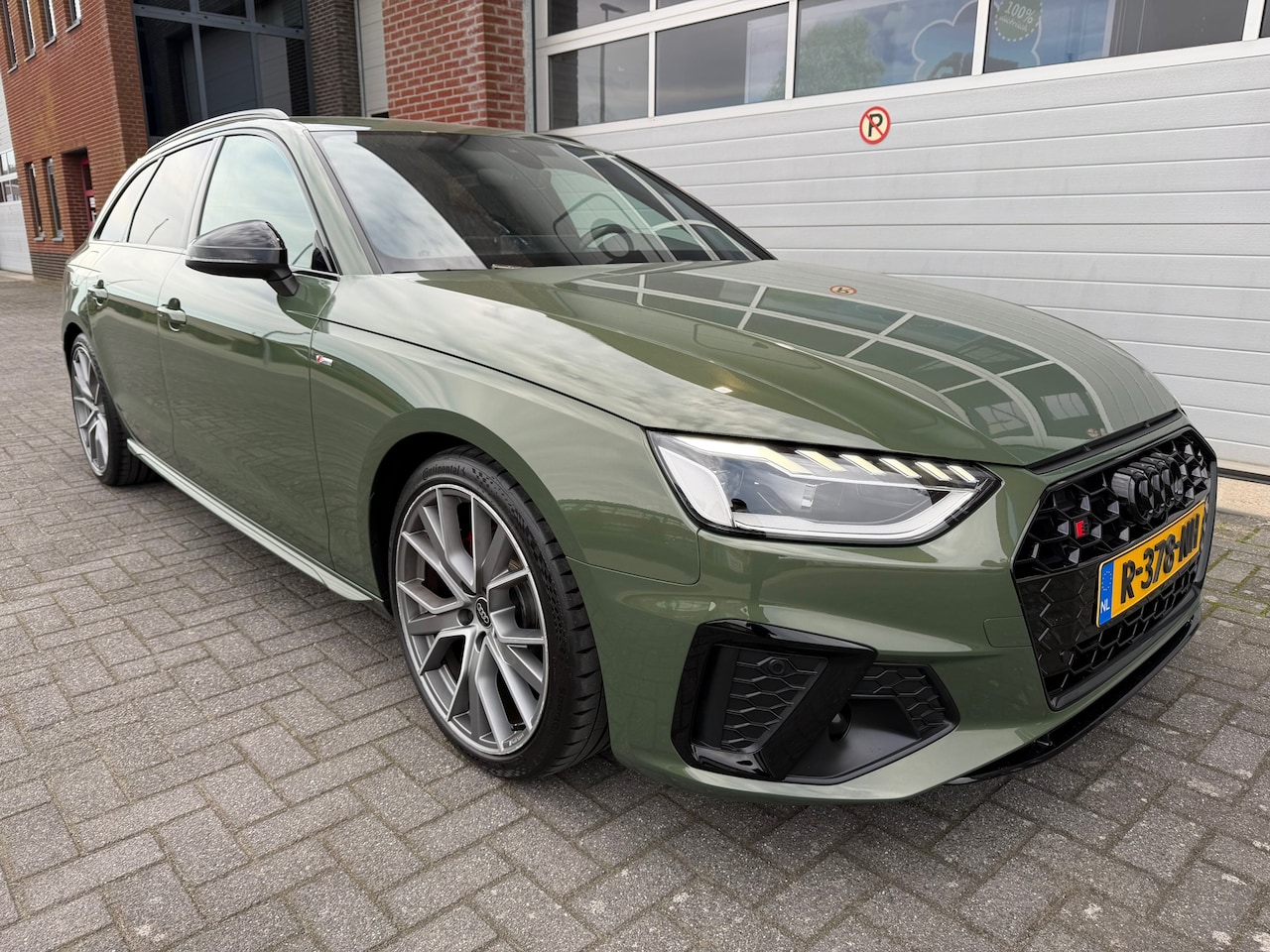 Audi A4 Avant - 35 TFSI Competition S.*ACC*Cam*NL-Auto* - AutoWereld.nl