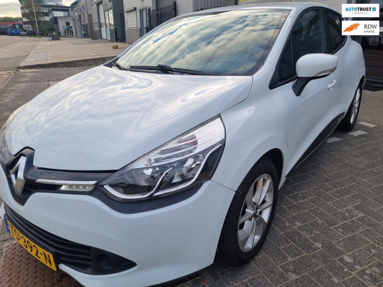 Renault Clio - 0.9 TCe Expression 0.9 TCe Expression - AutoWereld.nl