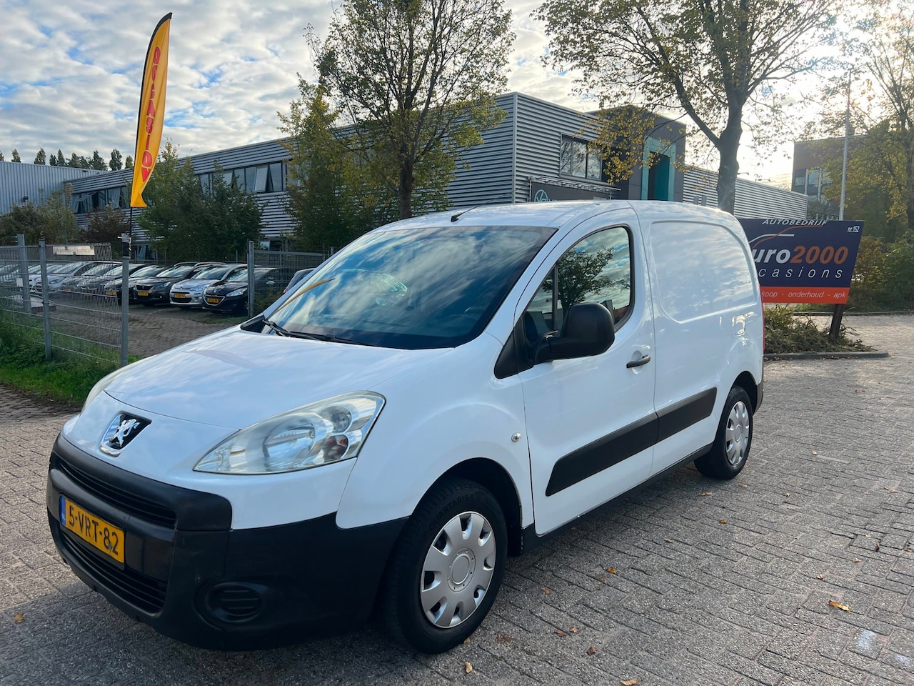 Peugeot Partner - 120 1.6 HDI - AIRCO - TREKHAAK - ZONDAG OPEN ! - AutoWereld.nl