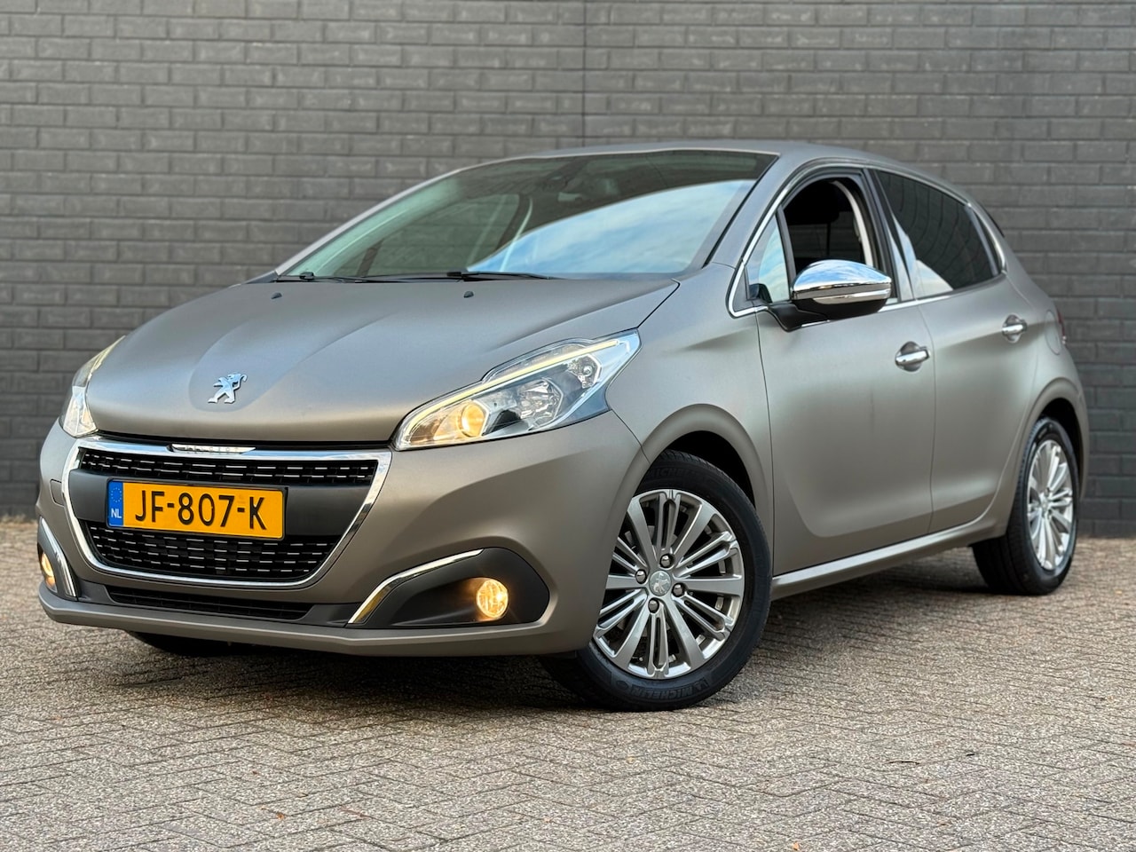 Peugeot 208 - 1.2 PureTech Allure Bj 2016 ECC Airco Navi Pdc Mooie Auto ! - AutoWereld.nl