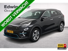 Kia e-Niro - DynamicPlusLine 64 kWh | SOH 100% | 3 Fase laden | Schuif/kanteldak | Half Leder | Andriod