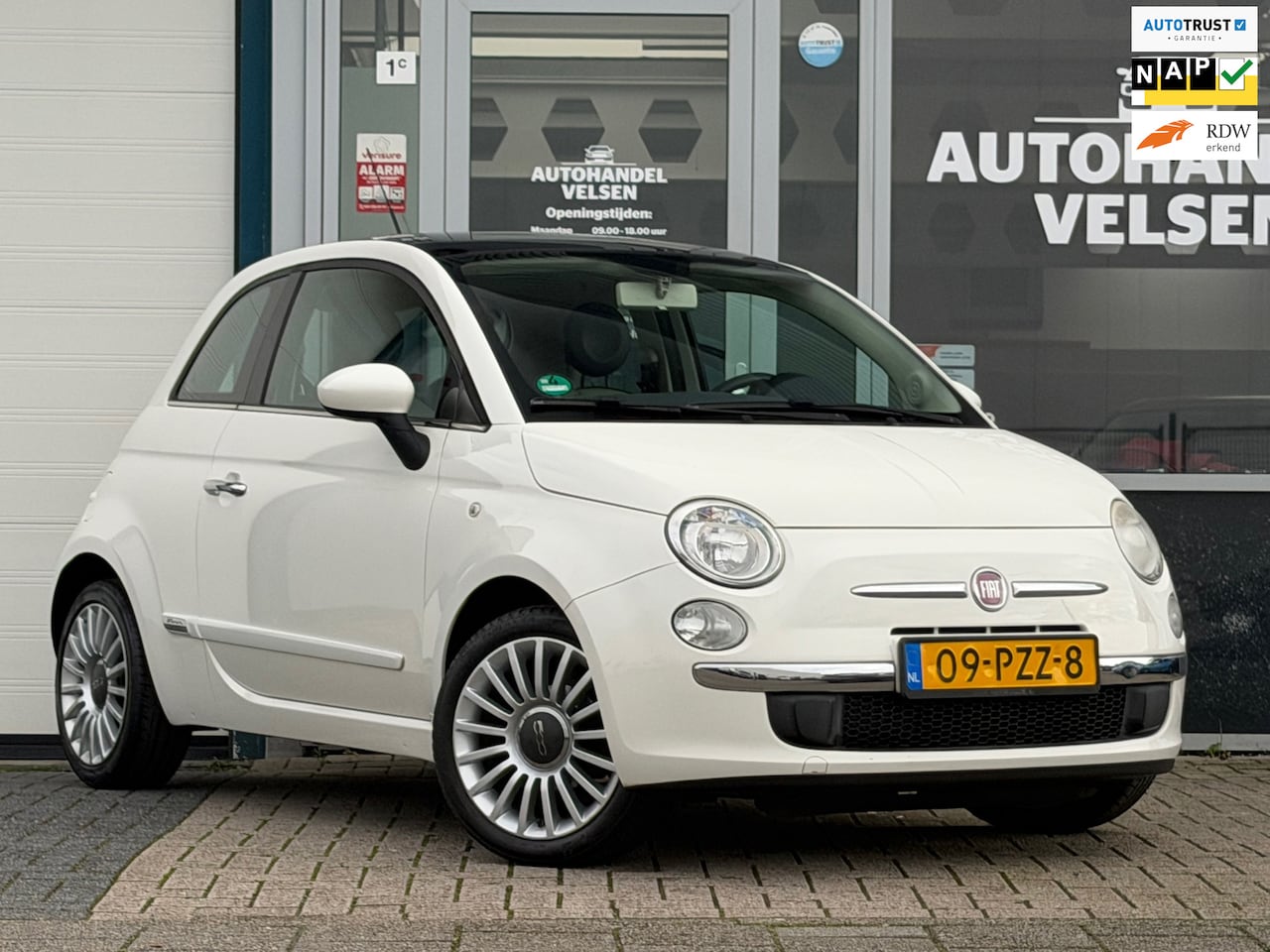 Fiat 500 - 1.2 Lounge Automaat Airco Pano - AutoWereld.nl