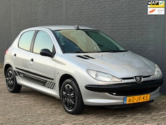 Peugeot 206 - 1.4 XR 5deurs APK CARPLAY TREKHAAK