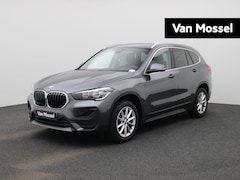 BMW X1 - sDrive18i Business Edition Plus | Automaat | LMV | Trekhaak | Parkeer sensoren | Virtual c