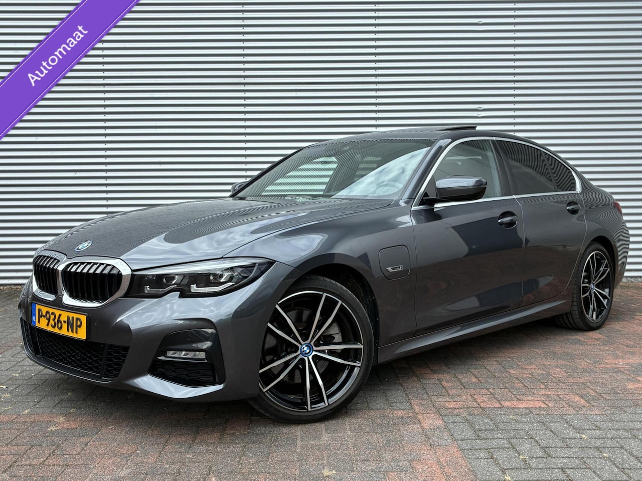 BMW 3-serie - 320e Automaat M Sport Led Carplay Schuifdak 2022 Vol Opties NL Auto 2 De Eigenaar Vol Opti - AutoWereld.nl