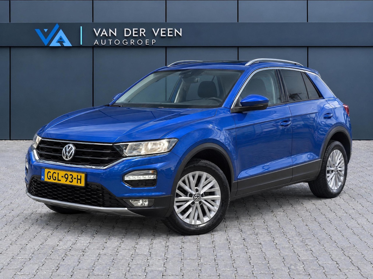 Volkswagen T-Roc - 1.5 TSI Sport | Incl. 12 maanden garantie | Adaptieve cruise | Trekhaak | Bluetooth | Lane - AutoWereld.nl