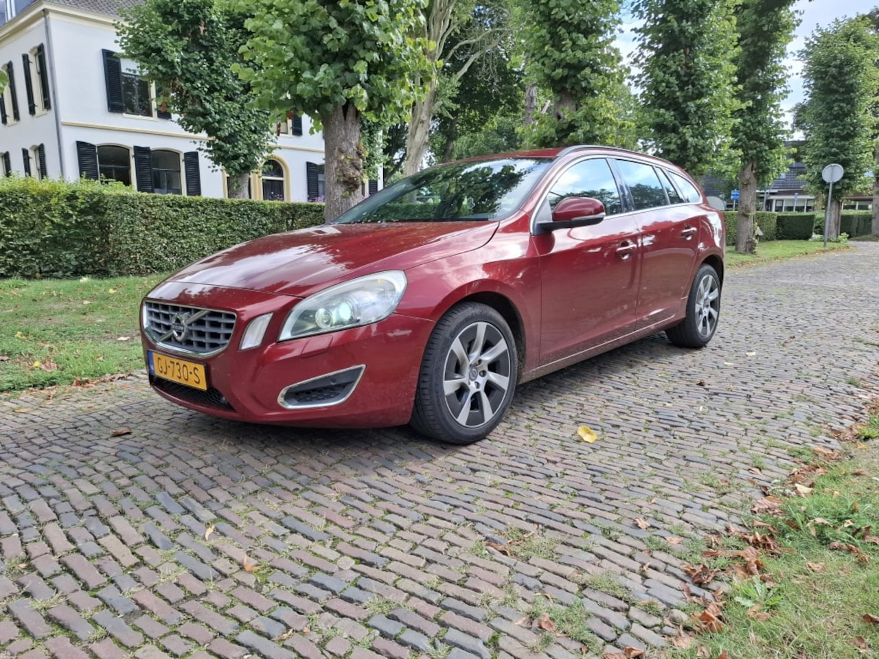 Volvo V60 - 2.0 D3 Momentum 2.0 D3 Momentum - AutoWereld.nl