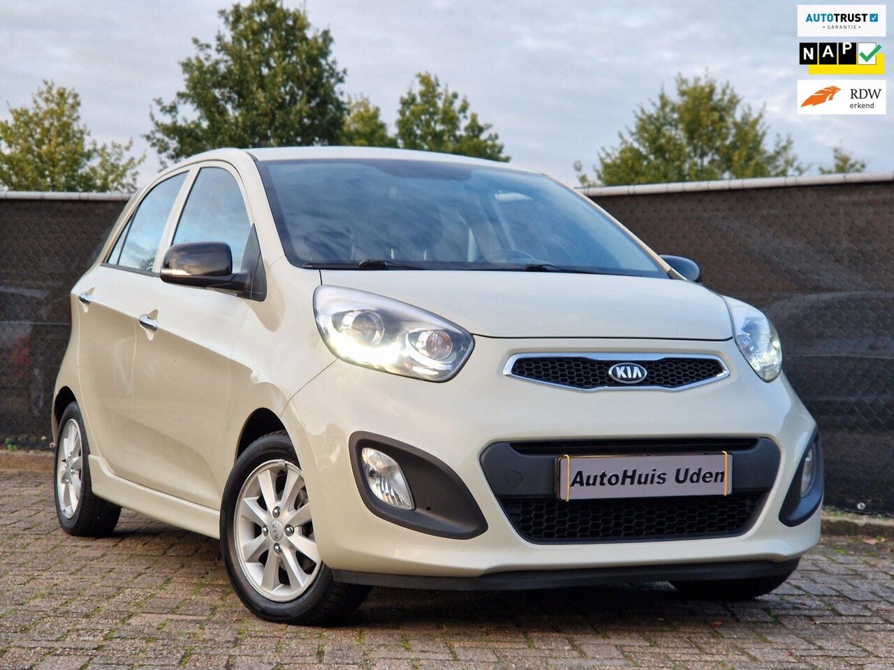 Kia Picanto - 1.0 CVVT Super Pack*Clima*Keyless*Beige metallic - AutoWereld.nl
