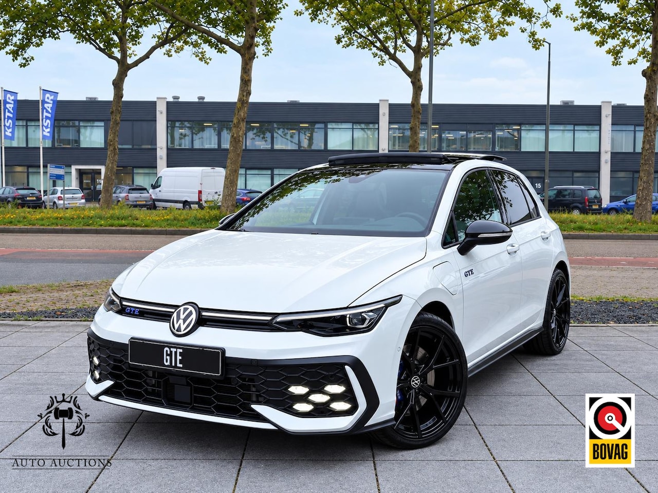 Volkswagen Golf - GTE 1.5 eHybrid 272PK | Panodak | Leer | Black Style | Garantie 2030 | Head-up | Stoel Ven - AutoWereld.nl