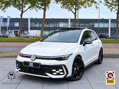 Volkswagen Golf - GTE 1.5 eHybrid Panodak | Leer | 19"Inch | Black Style | Garantie 2030 | Head-up | Stoel V