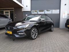 SEAT Leon - 1.4 TSI eHybrid PHEV FR Business Intense 1e eigenaar! *Panorama dak * Allseason banden *