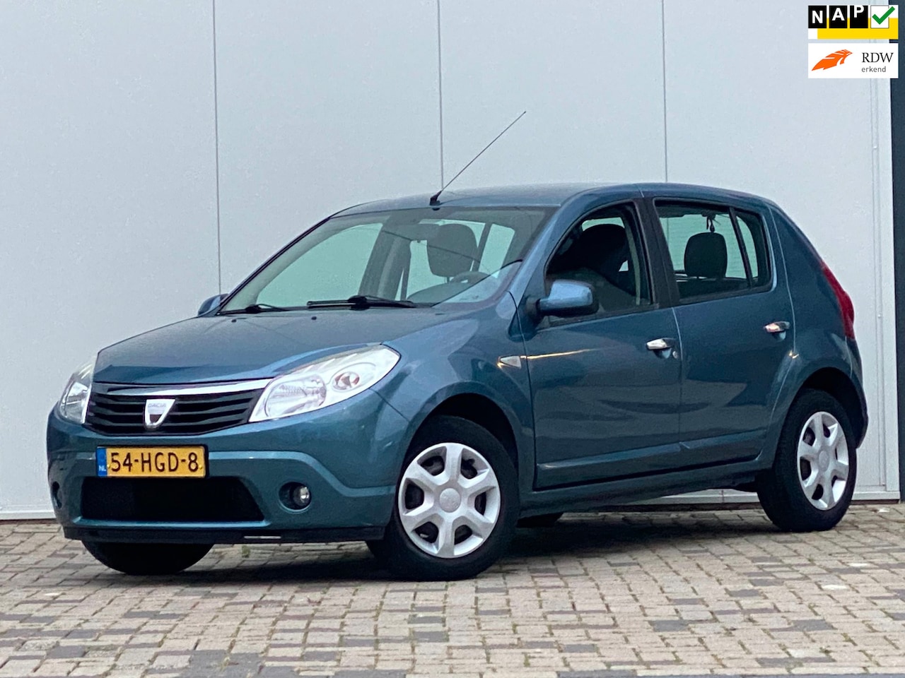 Dacia Sandero - 1.4 Lauréate 1.4 AIRCO 1STE EIGENAAR IN PERFECT STAAT - AutoWereld.nl