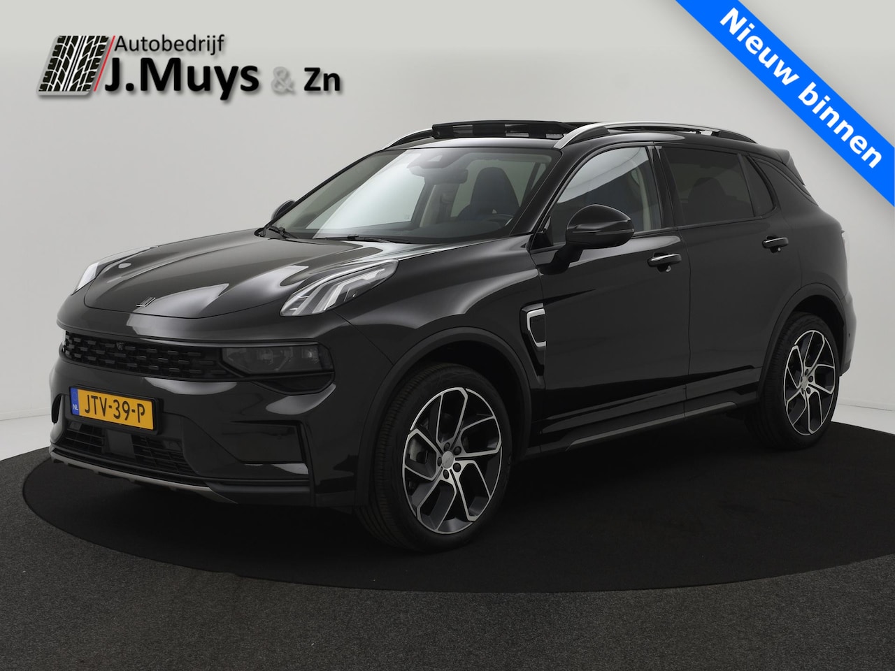 Lynk & Co 01 - 1.5 PHEV 262PK BLACKLINE PANODAK|360CAMERA|MEMORYSTOEL|ACC|BLIS|STOELVERW|ELEK.ACHTERKLEP - AutoWereld.nl