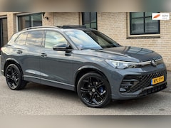 Volkswagen Tiguan - 1.5 eTSI R-Line|PANO|360|TREKHAAK|HUD|H/K