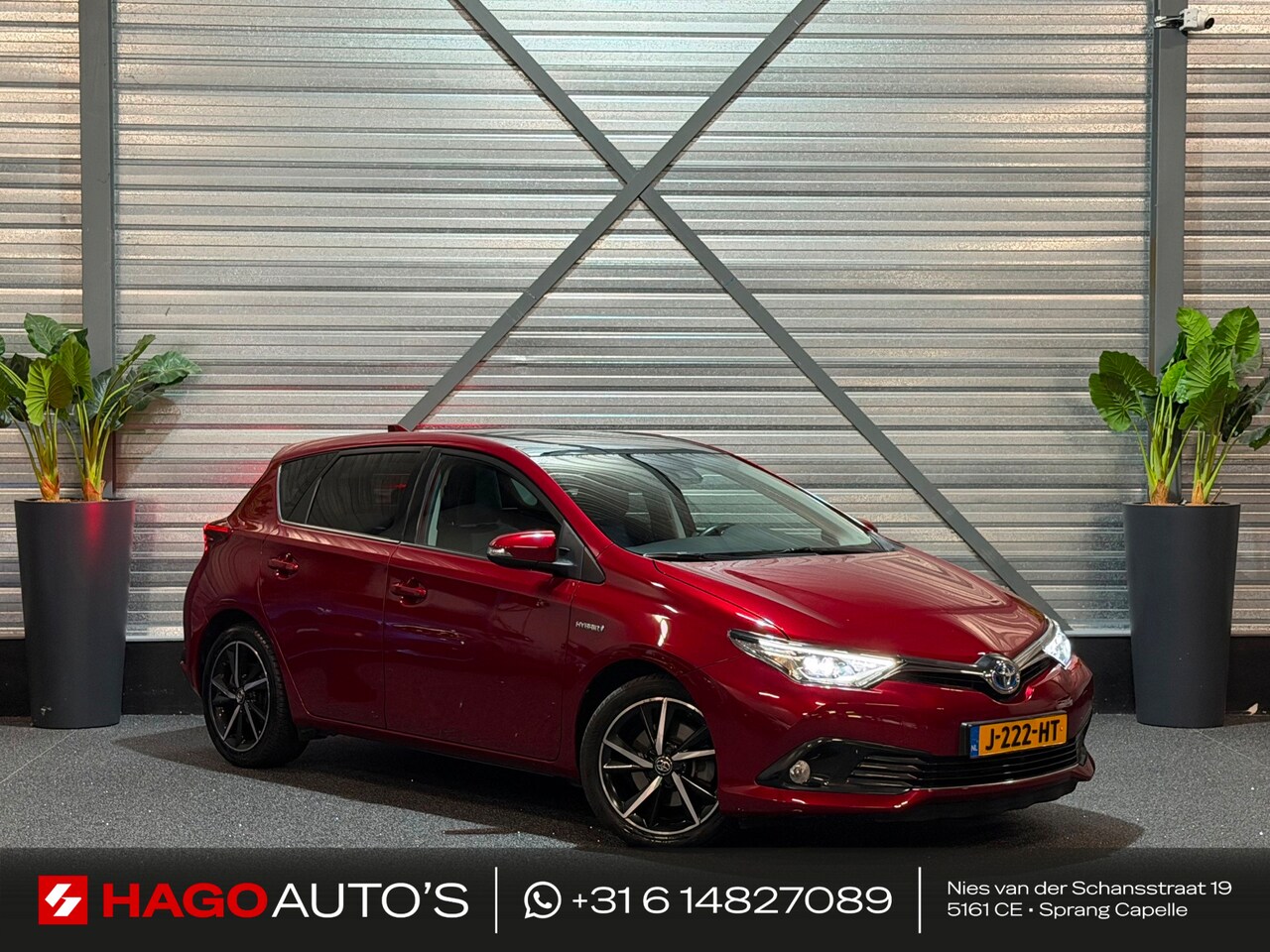 Toyota Auris - 1.8 Hybrid Executive LED/NAVI/PANO/CRUISE/LANE-ASSIST/CAMERA/CLIMATE/BT-AUDIO/DEALER-ONDER - AutoWereld.nl