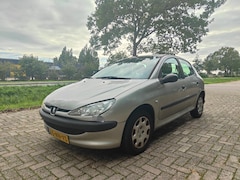 Peugeot 206 - 1.4 XR