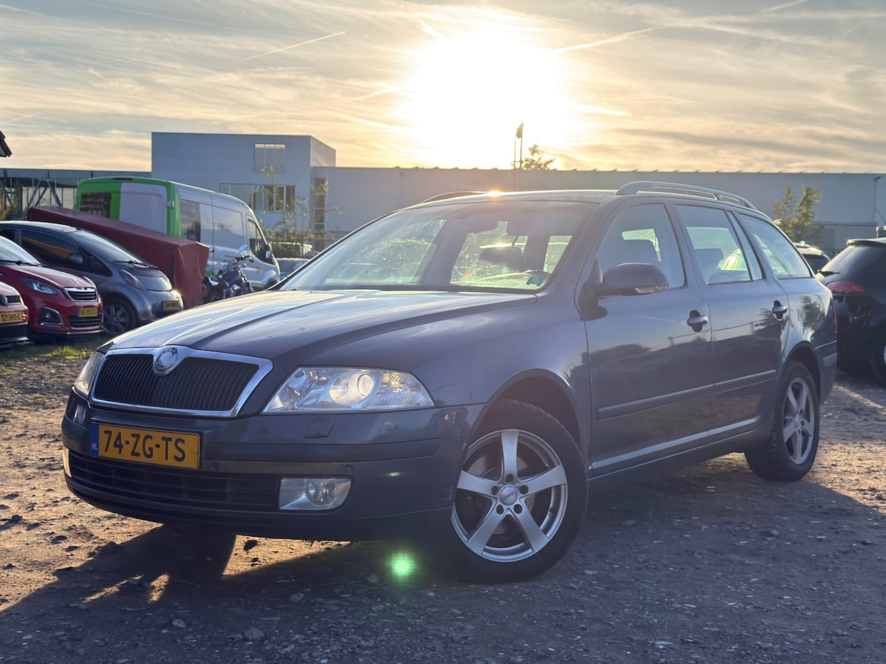 Skoda Octavia Combi - 1.6 Elegance Attractive Business 1.6 Elegance Attractive Business - AutoWereld.nl