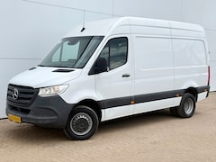 Mercedes-Benz Sprinter - 516 2.2 CDI L2H2 Dubbellucht 10 Inch MBUX 3, 5t Trekhaak Climate Control Navigatie Parkeer